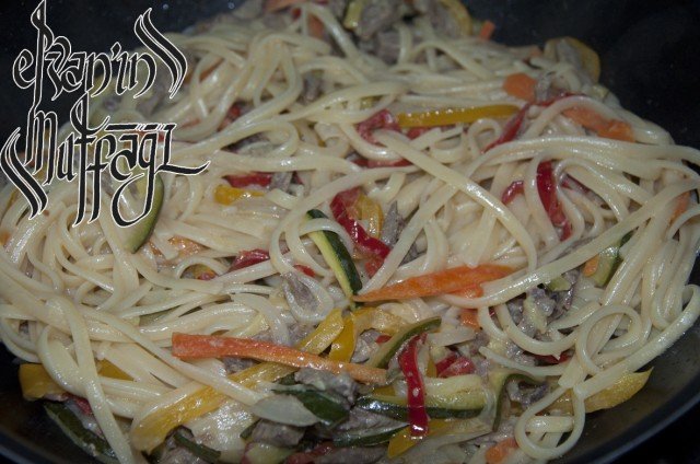 yassı spagetti, makarna, garnitürlü makarna