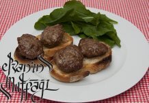 Ekmekli Izgara Köfte